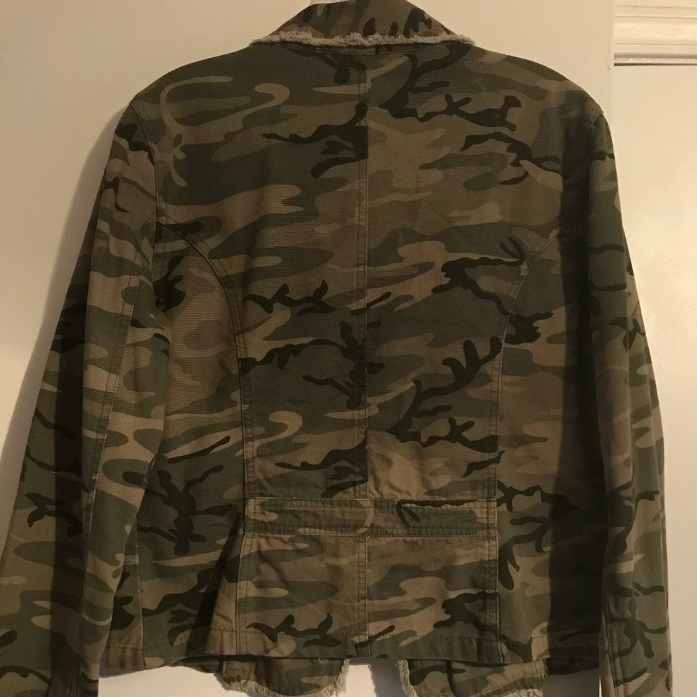 jacket - Picture 2 of 5